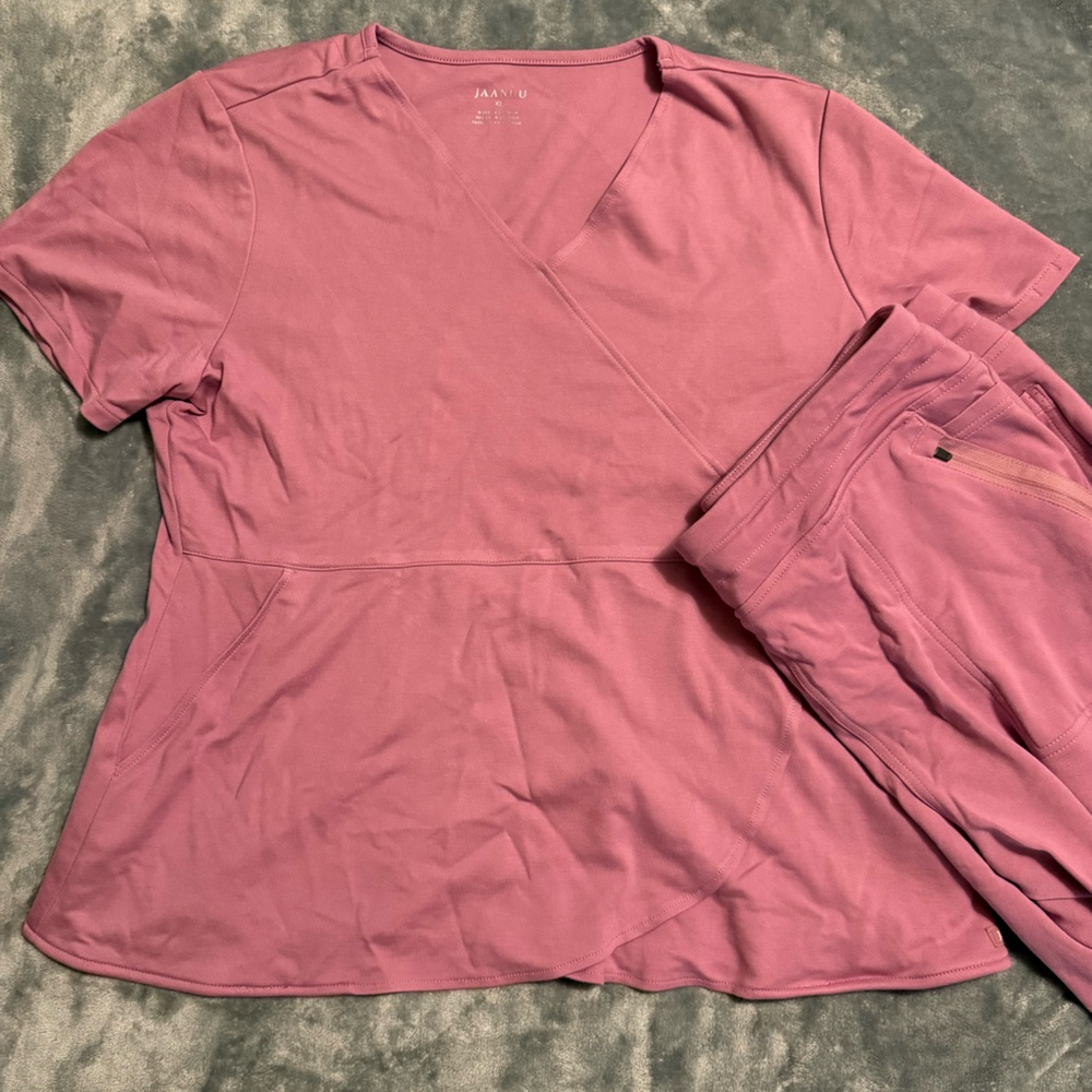 Jaanuu Mauve Rose Pink Scrub Set